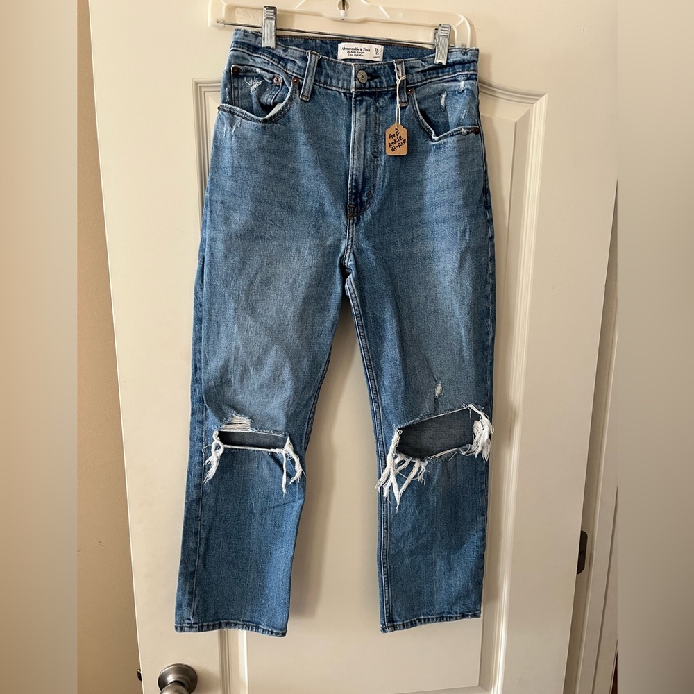 Abercrombie & Fitch Distressed Ankle Straight Hi-Rise Jeans Women’s Size 2 - Picture 1 of 16